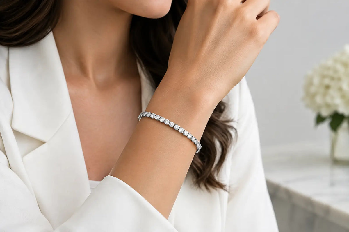 How to Style a Tennis Bracelet With Elegance