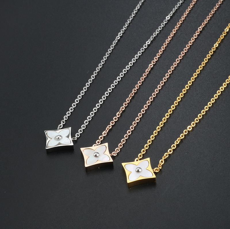 14k Gold Plated Essential Flowergram Necklace Pendant