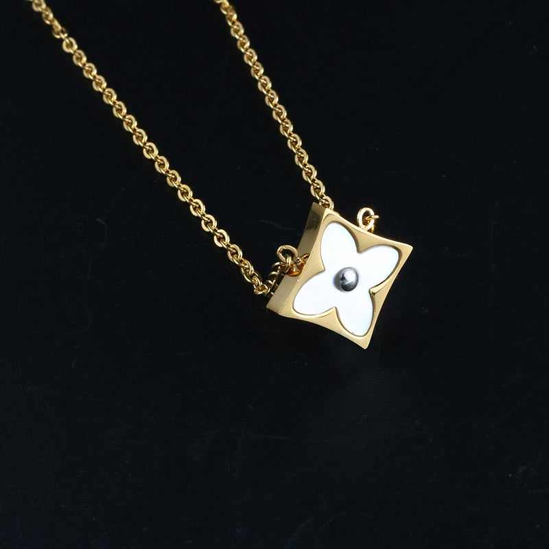 14k Gold Plated Essential Flowergram Necklace Pendant