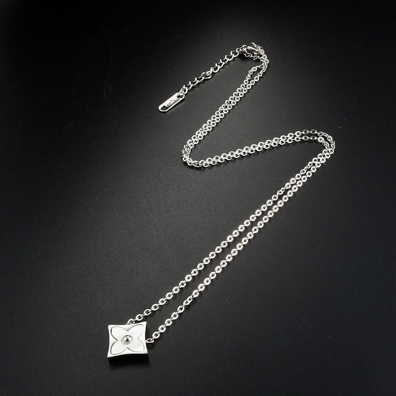 14k Gold Plated Essential Flowergram Necklace Pendant