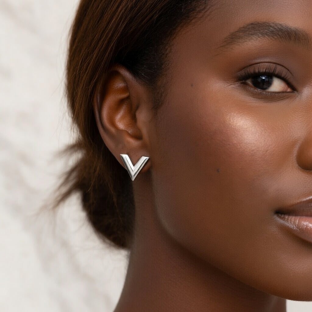 Essential V Earring Studs