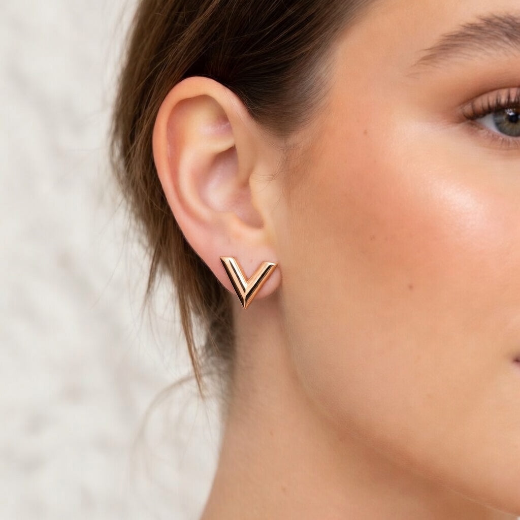 Essential V Earring Studs